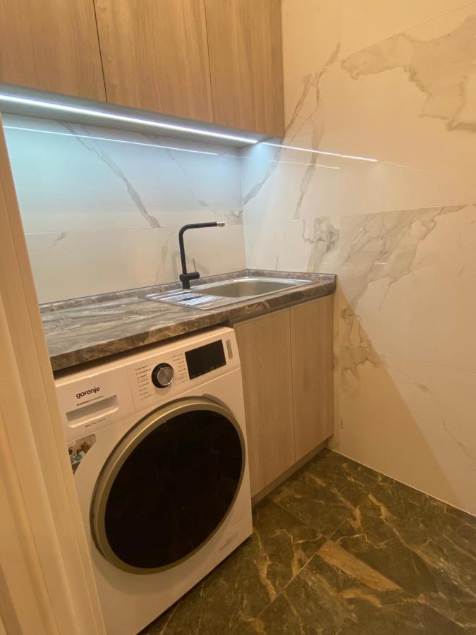 Modern Classic 2 Bedroom Apartment Near Most City Dnipro Exterior photo