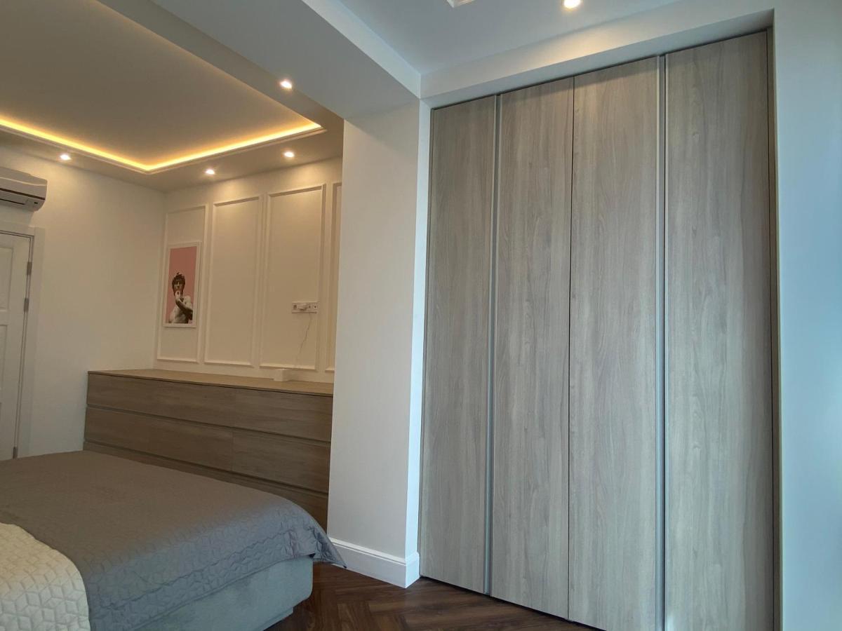Modern Classic 2 Bedroom Apartment Near Most City Dnipro Exterior photo