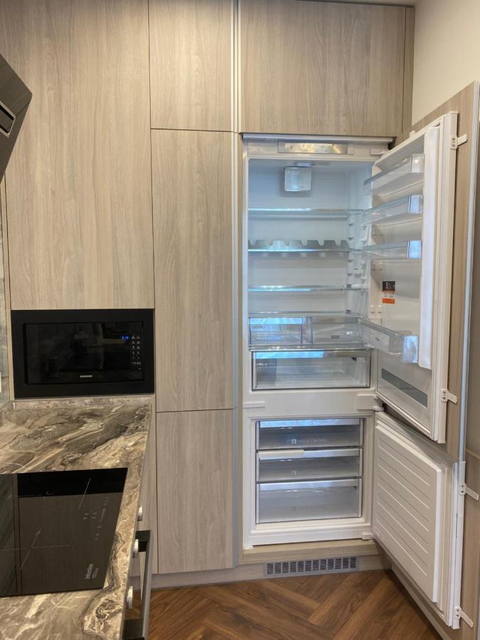 Modern Classic 2 Bedroom Apartment Near Most City Dnipro Exterior photo